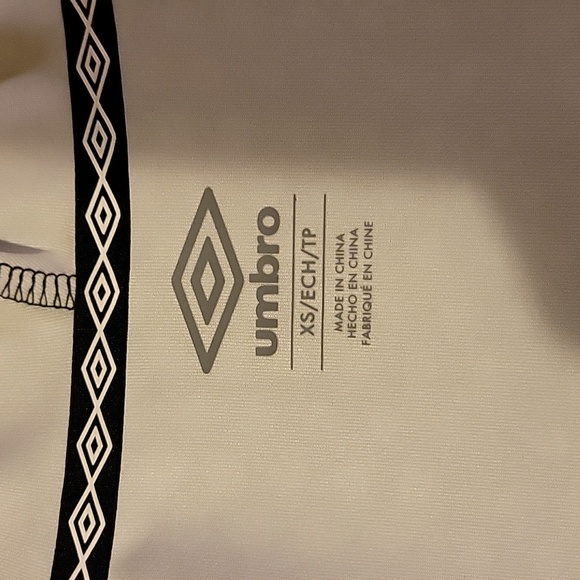 NWT: umbro Girls Zipper Hoodie - Picture 8 of 12